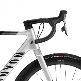 2024 Canyon Inflite CF SLX 9 Road Bike